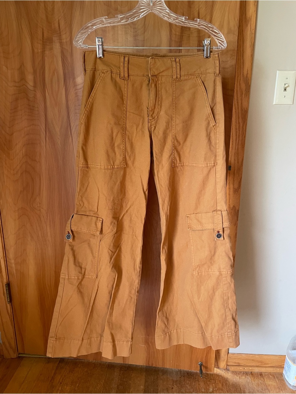 Pilcro Wide-Leg Cargo Pants in Tan